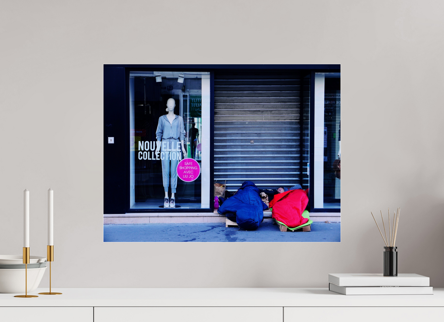 Indifference for sale (France, Paris)