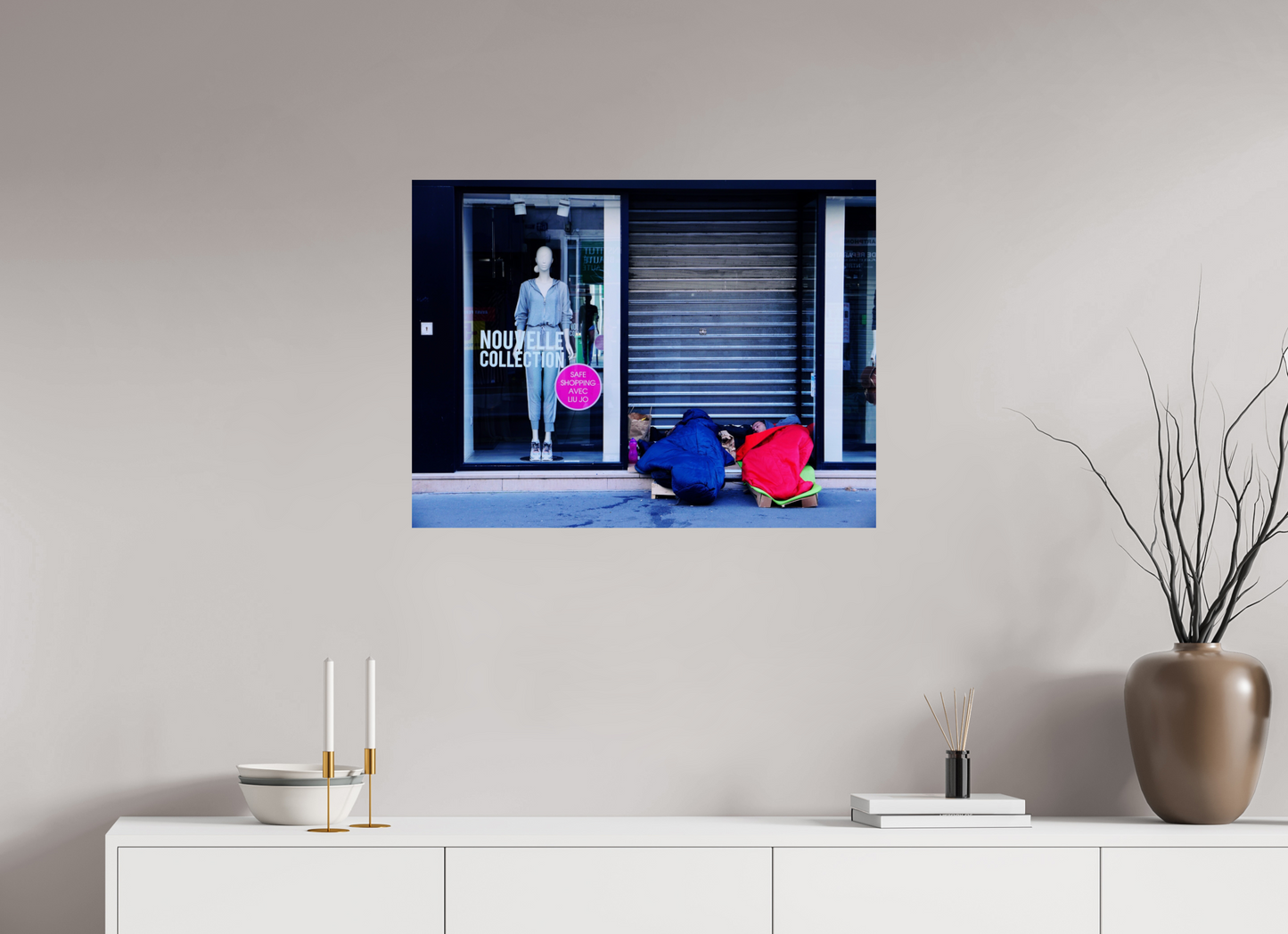 Indifference for sale (France, Paris)