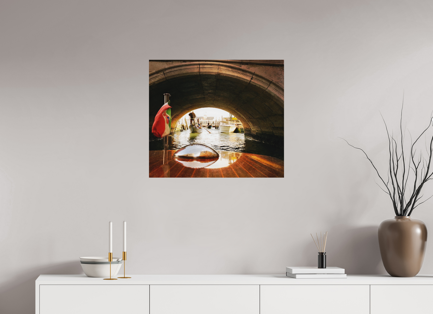 68,7 x 60 cm, Impression mate fine art sur alu dibond (prête à être accrochée) Échappée belle (Italie, Venise)