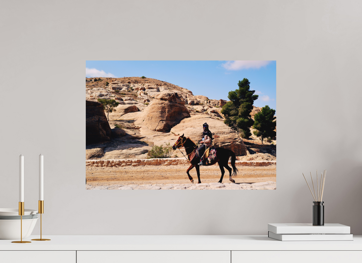 Arabian rhythm, carved horizon (Jordan, Petra)