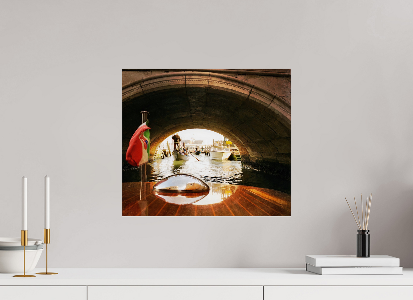 45,8 x 40 cm, Impression brillante fine art sur alu dibond (prête à être accrochée) Échappée belle (Italie, Venise)