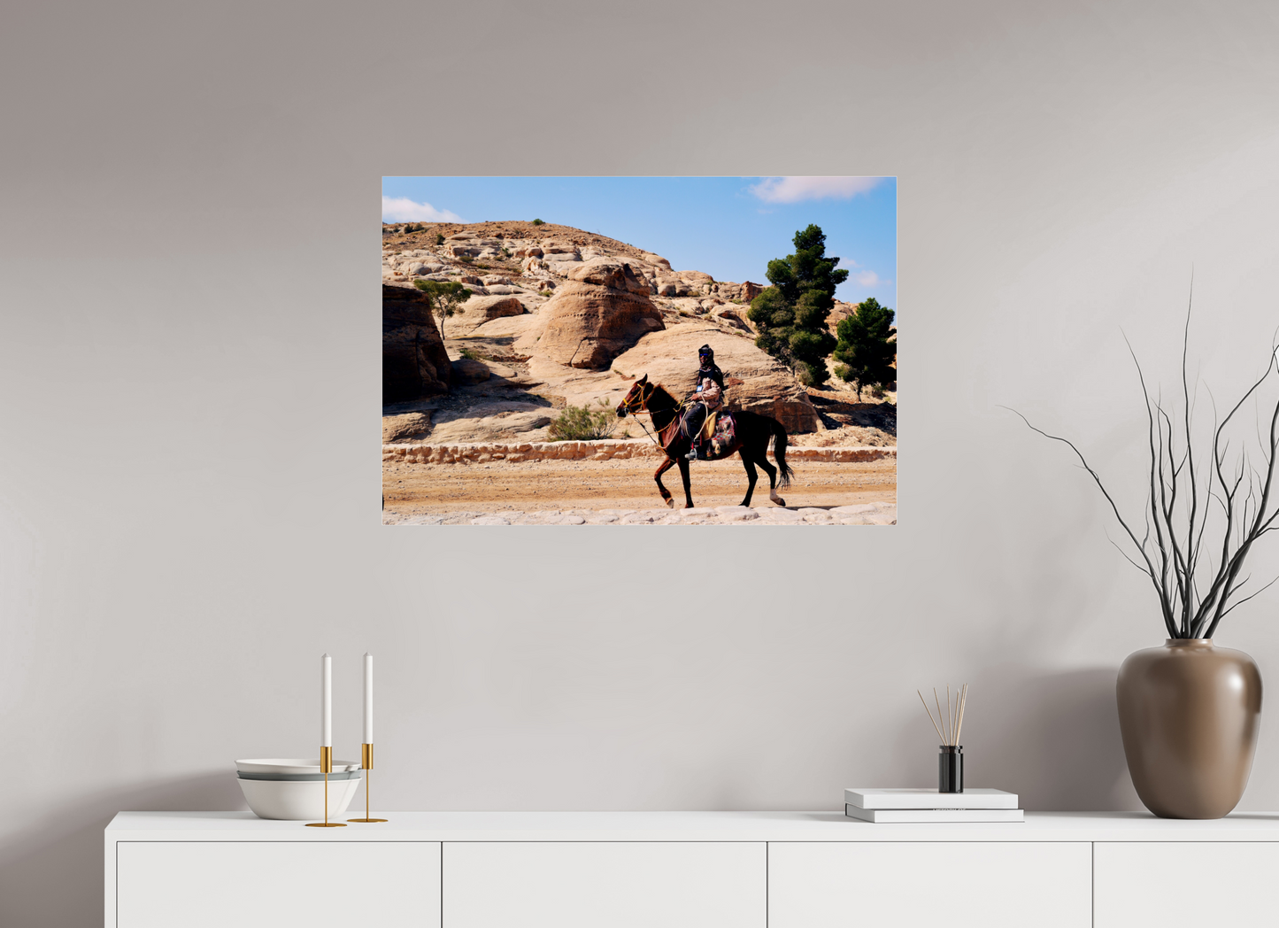 Arabian rhythm, carved horizon (Jordan, Petra)