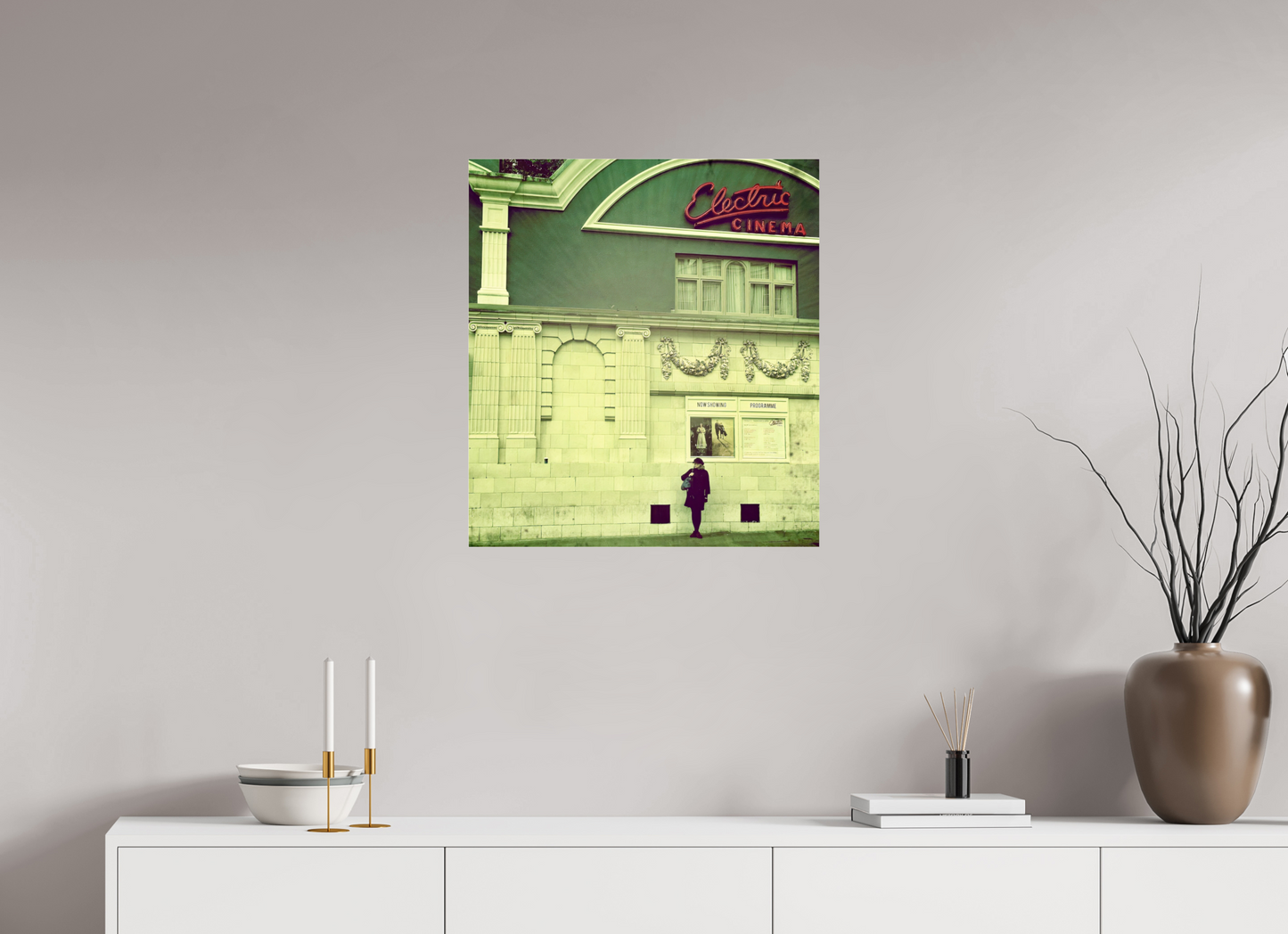 60 x 66,4 cm, Impression brillante fine art sur alu dibond (prête à être accrochée) L’avant-scène (Angleterre, Londres)