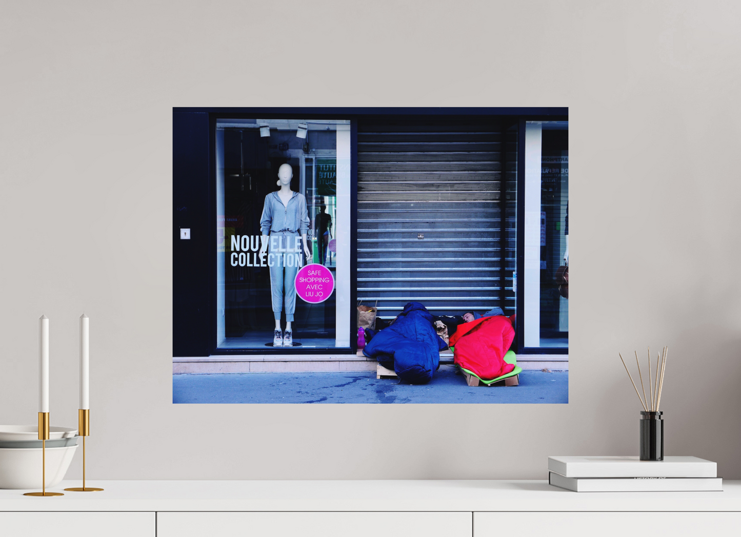 Indifference for sale (France, Paris)