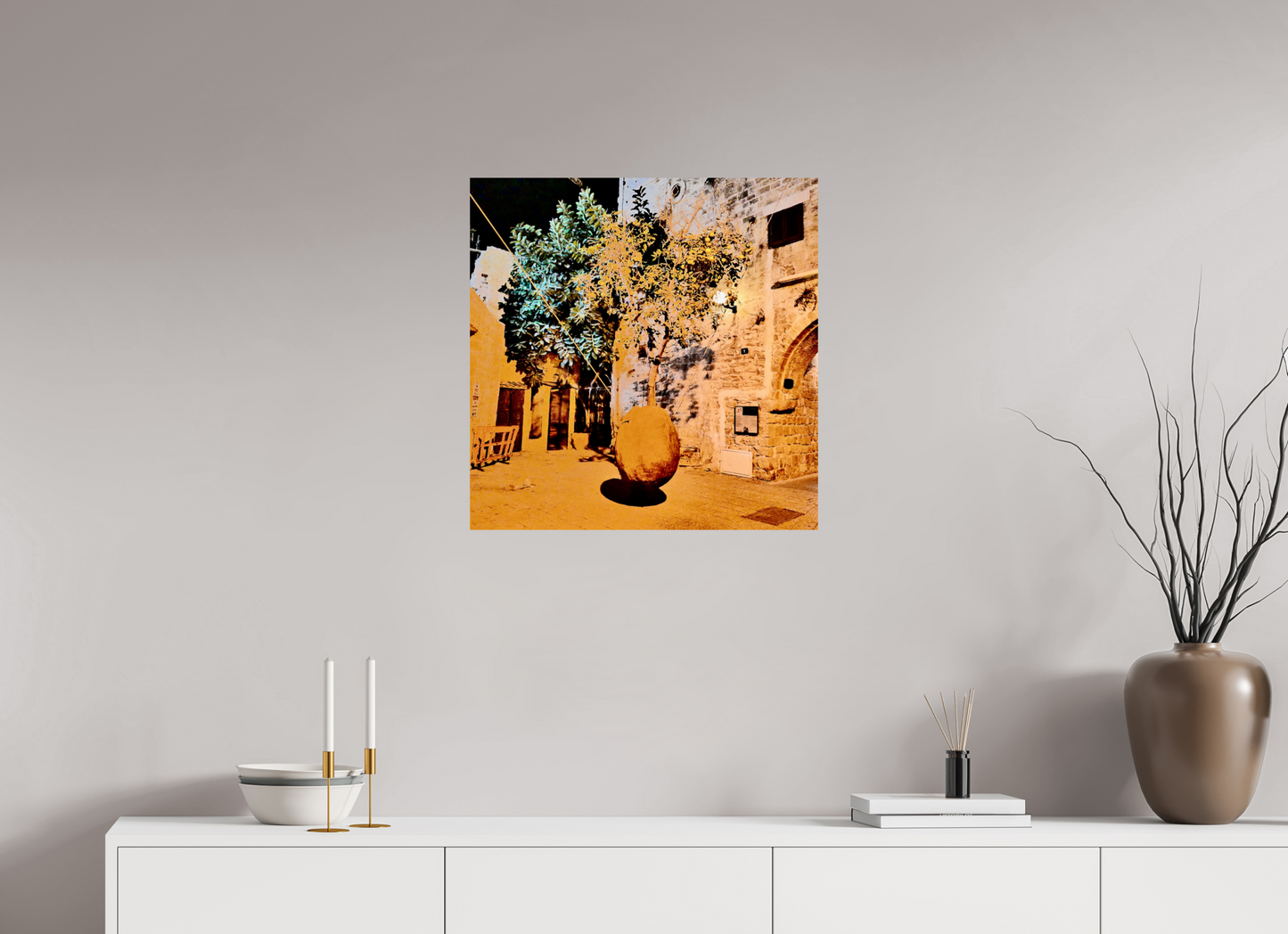 60 x 60,7 cm, Tirage brillant papier Fuji Crystal DP II (à encadrer) L’ombre du fruit (Israël, Tel Aviv)