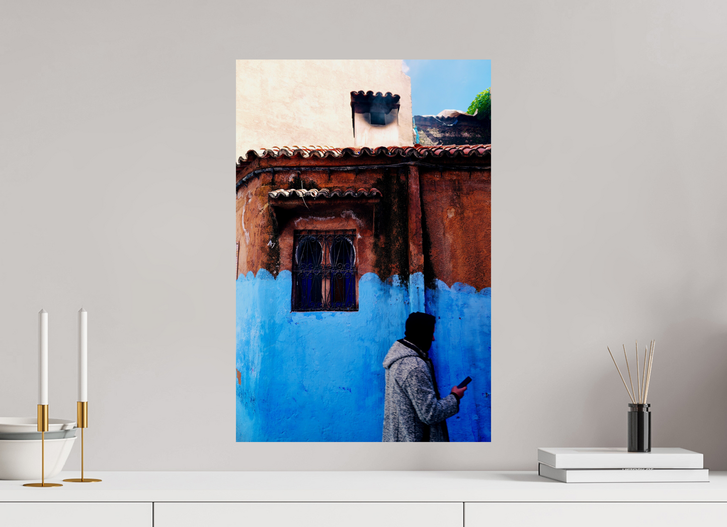Chromatic border (Morocco, Chefchaouen)
