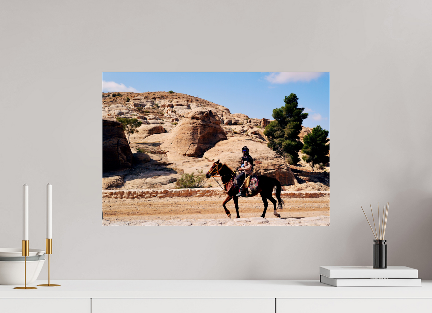 Arabian rhythm, carved horizon (Jordan, Petra)