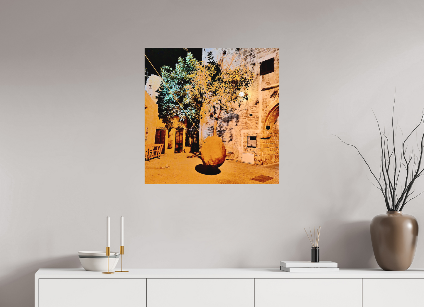 70 x 70,9 cm, Impression mate fine art sur alu dibond (prête à être accrochée) L’ombre du fruit (Israël, Tel Aviv)