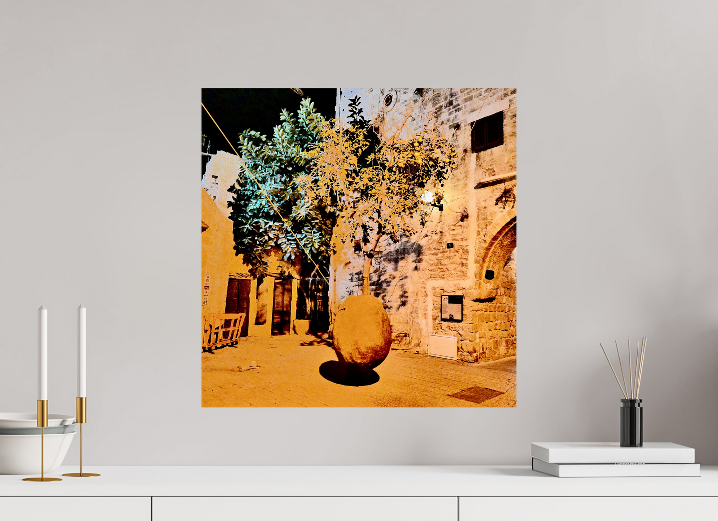 50 x 50,6 cm, Tirage brillant papier Fuji Crystal DP II (à encadrer) L’ombre du fruit (Israël, Tel Aviv)