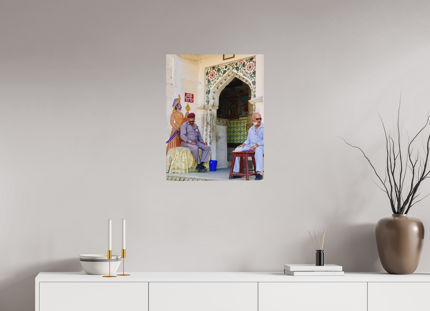 50 x 65 cm, Impression mate fine art sur alu dibond (prête à être accrochée) Postures (Inde, Udaipur)