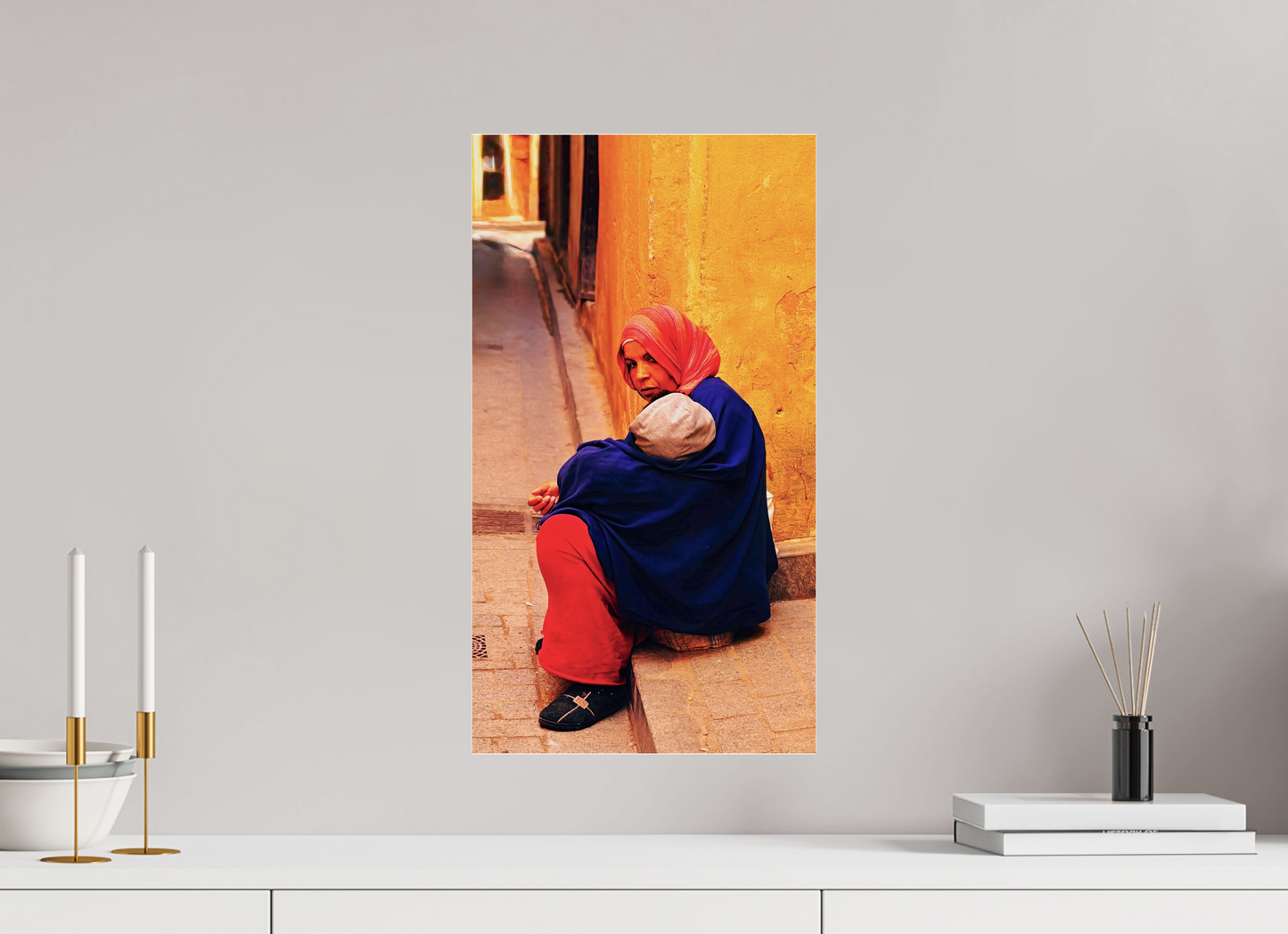 At the threshold (Morocco, Fez)